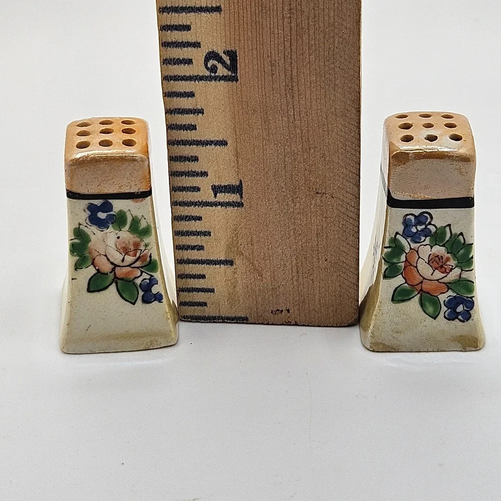 Vintage Japan Ceramic Salt & Pepper Shakers‎ Floral Hand-Painted Square